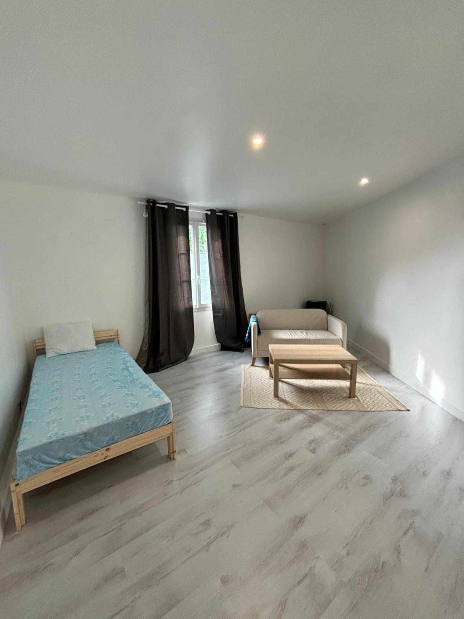 Holiday home Maison Lumineuse La Jolie