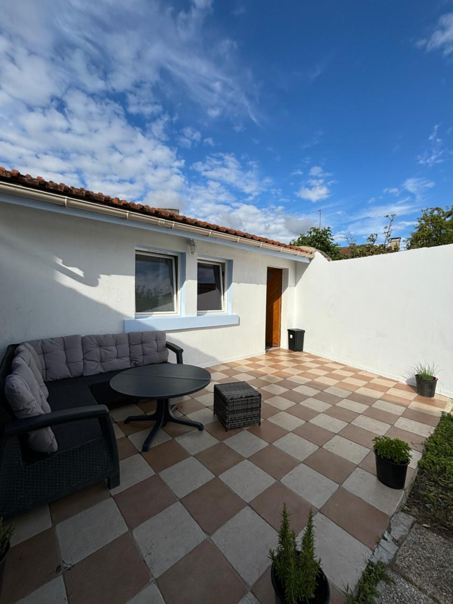 Holiday home Maison Lumineuse La Jolie *